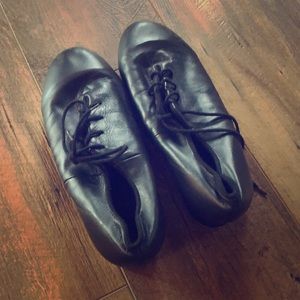 tap shoes